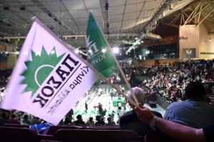 Συγκινημένος ο Βασίλης Κεγκέρογλου στη τελευταία του ομιλία στη Βουλή - Τον χειροκρότησαν από όλες τις πτέρυγες