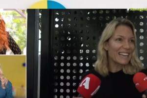 Αλεξάνδρα Ούστα: Η αντίδρασή της κάθε φορά που την αποκαλούν "η τελευταία σύντροφος του Σάκη Μπουλά"