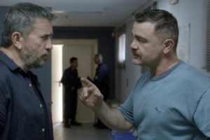 "Κάνε ότι κοιμάσαι": Καρέ-καρέ το συγκλονιστικό φινάλε μέσα από 10 φωτό - Ο Μηνάς σκορπά τον θάνατο