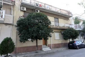 Περιστέρι: "Δεν ήθελα να τον σκοτώσω, ήταν η κακιά η ώρα"- Τι κατέθεσε ο πατροκτόνος στους αστυνομικούς- Πάντα δίπλα η μάνα του