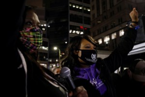 ΗΠΑ: Η Μινεάπολη "φλέγεται" - Η σοκαριστική στιγμή του πυροβολισμού του 20χρονου Αφροαμερικανού [Βίντεο] - εικόνα 9