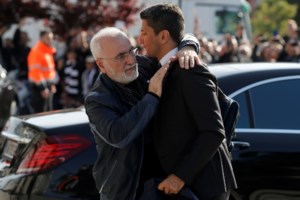 Λαμία: Μπήκαν στα αποδυτήρια και έκλεψαν κινητά των παικτών του ΠΑΟΚ