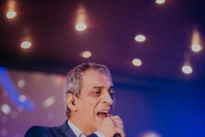 Σοκ στην Πάρο: 15χρονη έπεσε θύμα άγριου ξυλοδαρμού από τη γιαγιά της - Ο παππούς απειλεί με καραμπίνα όποιον μιλήσει