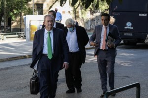 Δίκη Folli Follie: "Με κατηγορούν ότι ήταν όλα ψεύτικα, ενώ ήταν όλα αληθινά", είπε ο Δ. Κουτσολιούτσος