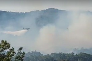 Φωτιά στην Αλεξανδρούπολη: Ιστορική εκκλησία στο Αετοχώρι καταστράφηκε ολοσχερώς από τις φλόγες [βίντεο]