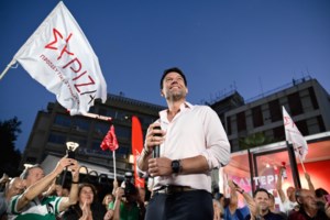 Πώς σχολίασαν στο Twitter το νέο αξύριστο look του Κασσελάκη: "Κικίλια, δες το σωστό..."