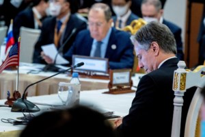 Ρωσία: Καταγγελίες Πούτιν για "τρομοκρατικό χτύπημα στο Μπριάνσκ, θα τους συντρίψουμε"- Η απάντηση του Κιέβου