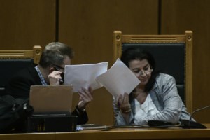 Δίκη Χρυσής Αυγής: Ξεκίνησε η "μάχη" των αναστολών - Ποιοι οδηγούνται στις φυλακές