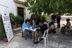 Τρίτη δόση εμβολίου: Ανοίγει η πλατφόρμα για τους άνω των 60 ετών - Οι οδηγίες ανάλογα με το εμβόλιο - εικόνα 2