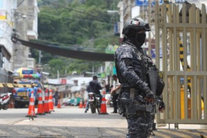 Φρίκη στα σύνορα ΗΠΑ - Μεξικού: Εντοπίστηκαν 400 σάκοι με πτώματα σε αποσύνθεση - εικόνα 3