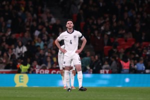 Γκρίνιες για τον Τούχελ με το καλημέρα: "Μαύρη ημέρα, είμαστε ο περίγελος του ποδοσφαιρικού κόσμου", γράφει η Daily Mail - εικόνα 2