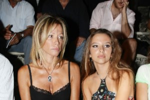 Όλη η οικογένεια Κούρκουλου - Λάτση μαζί: Ο Πάρις, ο Άλκης, η Μελίτα, η Εριέττα και ο Φίλιππος σε μια σπάνια εμφάνιση - εικόνα 10