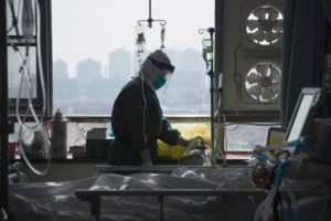 Κορονοϊός: 41 νεκροί μέσα σε 24 ώρες στην Ιταλία -  Συνολικά 148 άτομα έχασαν τη ζωή τους - εικόνα 2