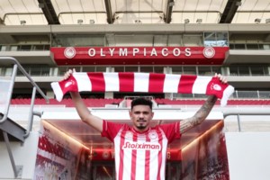 Η επέτειος του Βαγγέλη Μαρινάκη: 11 χρόνια επιτυχίες με τον Ολυμπιακό μας