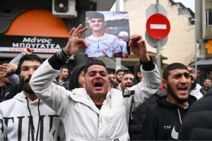 Θεσσαλονίκη: Επεισόδια από Ρομά- Πυροβολισμοί, οδοφράγματα, φωτιές και πέτρες σε αστυνομικούς [Εικόνες-Βίντεο] - εικόνα 3