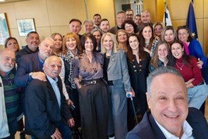 Ο δήμαρχος Θεσσαλονίκης, Στέλιος Αγγελούδης στο θεατρικό σανίδι – Θα παίξει στις "Όρνιθες" του Αριστοφάνη