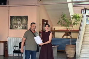 Γιάννης Ραγκούσης - Μαρίνα Κοντοτόλη: Ανεβαίνουν τα σκαλιά της εκκλησίας - Η αναγγελία γάμου