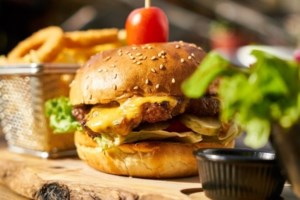 Κατασκοπευτικό θρίλερ στις Βρυξέλλες: Η κυβέρνηση Όρμπαν επιχείρησε να στρατολογήσει "δικούς της" ανθρώπους μέσα στην ΕΕ - εικόνα 2