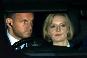 Το Κρεμλίνο διαψεύδει την Daily Mail: Δεν παρακολουθούσαν το κινητό της Λιζ Τρας Ρώσοι πράκτορες - εικόνα 2