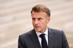 Γαλλία: Αντίστροφη μέτρηση για τον Μακρόν - Μέσα στις επόμενες ώρες θα πρέπει να ανακοινώσει νέο πρωθυπουργό