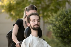 Στέλιος Κυμπουρόπουλος: Έφυγε άρον άρον από εκδήλωση - "Αντίκρισα το θέαμα που πάντα με φοβίζει"