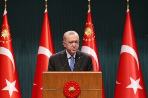 Παραλήρημα Τσελίκ: Κατηγορεί την Ελλάδα  για πνιγμούς παιδιών μεταναστών - "Σουβλίζει φουσκωτά, κλέβει και βασανίζει" - εικόνα 2