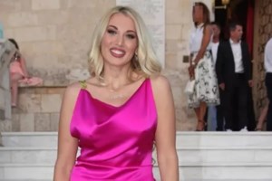 Κωνσταντίνα Σπυροπούλου: Η Hermès τσάντα των χιλιάδων ευρώ που έκλεψε την παράσταση - Από τα πιο δυσεύρετα μοντέλα του οίκου