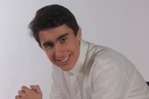 Θεσσαλονίκη: Σκύλος ξαναβρίσκει το αφεντικό του μετά από 5 χρόνια και τρέχει στην αγκαλιά του [βίντεο]