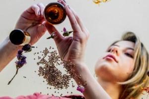 Τα fake news συνωμοσιολόγων και αντιεμβολιαστών για τον καρκίνο - Τι δείχνει ισπανική έρευνα