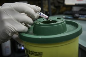 Κορονοϊός - Εμβόλιο Moderna: Νέο όπλο στη μάχη κατά του ιού - Πότε θα είναι έτοιμο, πόσο θα κοστίζει