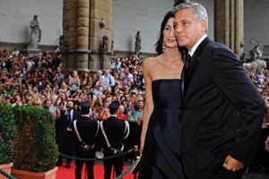 Επτά χρόνια γάμου για τους Κλούνεϊ: Η ασυνήθιστη εμφάνιση της Αμάλ και το παράπονο του Τζορτζ - εικόνα 13