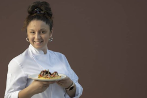 Χάιντι Κλουμ: Η topless πόζα στο Instagram και το τρυφερό φιλί στην αμμουδιά