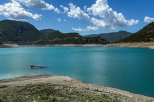 "Καμπανάκι" από το Εθνικό Αστεροσκοπείο: Καταγράφηκε η μικρότερη έκταση της λίμνης του Μόρνου από το 2014 - εικόνα 4