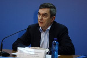 Διευκρινίσεις Πέτσα για απαγόρευση κυκλοφορίας: Επιτρέπονται μικρές μετακινήσεις κοντά στο σπίτι