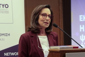 Διαμαντοπούλου: "Πρέπει να αλλάξει η διοίκηση των Πανεπιστημίων - Τελείως λάθος η διαγραφή φοιτητών"