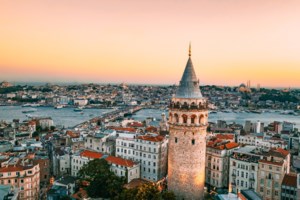 Ισχυρός σεισμός 6,2 Ρίχτερ ταρακούνησε την Κωνσταντινούπολη - Η στιγμή που χτυπάει ο Εγκέλαδος [βίντεο] - εικόνα 4