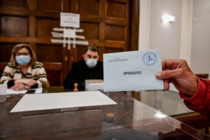 Εκλογές ΚΙΝΑΛ: Οι καταγγελίες Παπανδρέου για νοθεία, η αναδίπλωση και η προειδοποίηση Ανδρουλάκη για την ενότητα