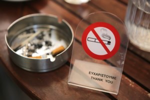 Αυξήθηκε δραματικά ο αριθμός των καπνιστών - Ιστορικό υψηλό 1,1 δισ. - Ενας στους τρεις είναι Κινέζος - εικόνα 2