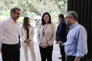 Γεραπετρίτης: Μη επαρκή τα επιστημονικά δεδομένα για το άνοιγμα των δημοτικών σχολείων