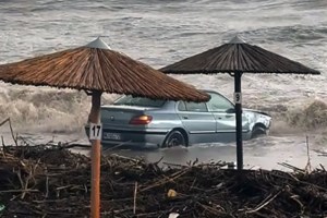 Κακοκαιρία: Αγωνία μέχρι το βράδυ για 7 περιοχές - Καμπανάκι Τσατραφύλλια, "νερό πέντε Οκτώβρηδων" - εικόνα 3