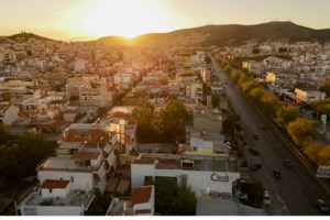 Πιο φθηνά τα στεγαστικά δάνεια λόγω μείωσης επιτοκίου, αλλά οι αγοραστές δεν συγκινούνται - Προτιμούν... μετρητά