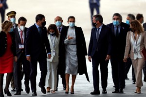 Κέιτ Μίντλετον: Η κραυγή αγωνίας, το παλιό φόρεμα και το blazer από τα Zara - εικόνα 8