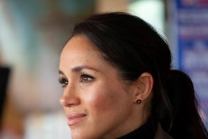 Γάμος Καρόλου - Νταϊάνας: 2.000 ευρώ για ένα κομμάτι από τη γαμήλια τούρτα  - Το συντηρούσαν 40 χρόνια [Εικόνα]