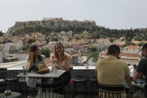 Βασιλακόπουλος: Πολλοί μη εμβολιασμένοι θα προσποιούνται τους εμβολιασμένους και θα βγάλουν τη μάσκα" [Βίντεο]