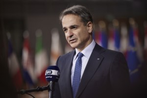 Κυριάκος Μητσοτάκης: "Φροντίζω να διαβάζω κάθε μέρα" - Καραγάτσης και Χωμενίδης οι αγαπημένοι του λογοτέχνες
