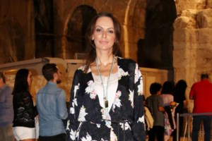 Μύκονος: Ακομπλεξάριστη με το μπικίνι της η πληθωρική celebrity που είχε πει ότι το σώμα της είναι "αηδιαστικό" [Εικόνες] - εικόνα 2