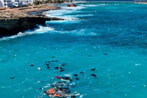 Ναυάγιο στα Κύθηρα: Συνεχίζονται οι έρευνες για τον εντοπισμό αγνοουμένων