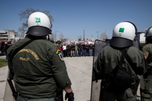 Θεσσαλονίκη: Ελεύθεροι οι 8 συλληφθέντες από την κινητοποίηση του ΠΑΜΕ στο λιμάνι - Θα δικαστούν τον Ιούνιο