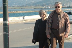 Πανικός σε λαϊκή της Καλαμπάκας: Παρέσυρε με το αυτοκίνητο τη γυναίκα του - Τραυμάτισε άλλα δύο άτομα