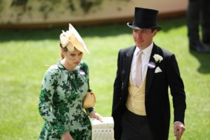 Οι Βρετανοί royal επέστρεψαν στο Wimbledon: Η εμφάνιση της πριγκίπισσας Βεατρίκης στο Royal Box με φλοράλ δαντέλα - εικόνα 9